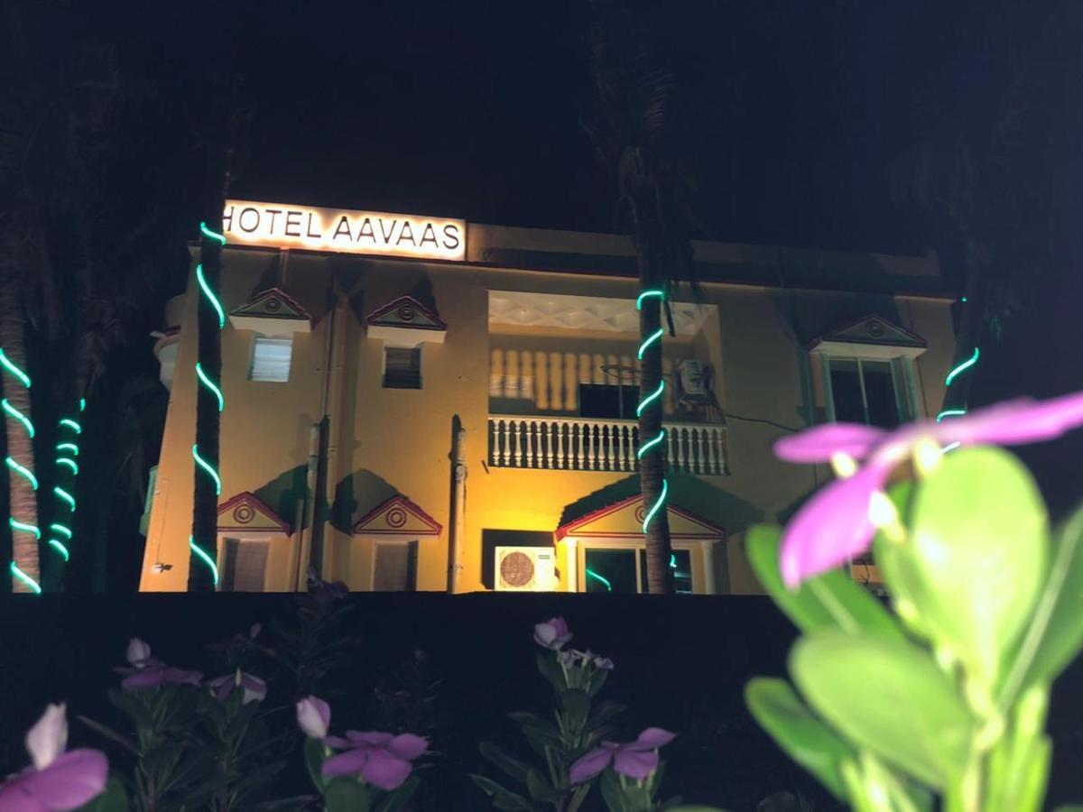 Hotel Aavaas Puri Zewnętrze zdjęcie