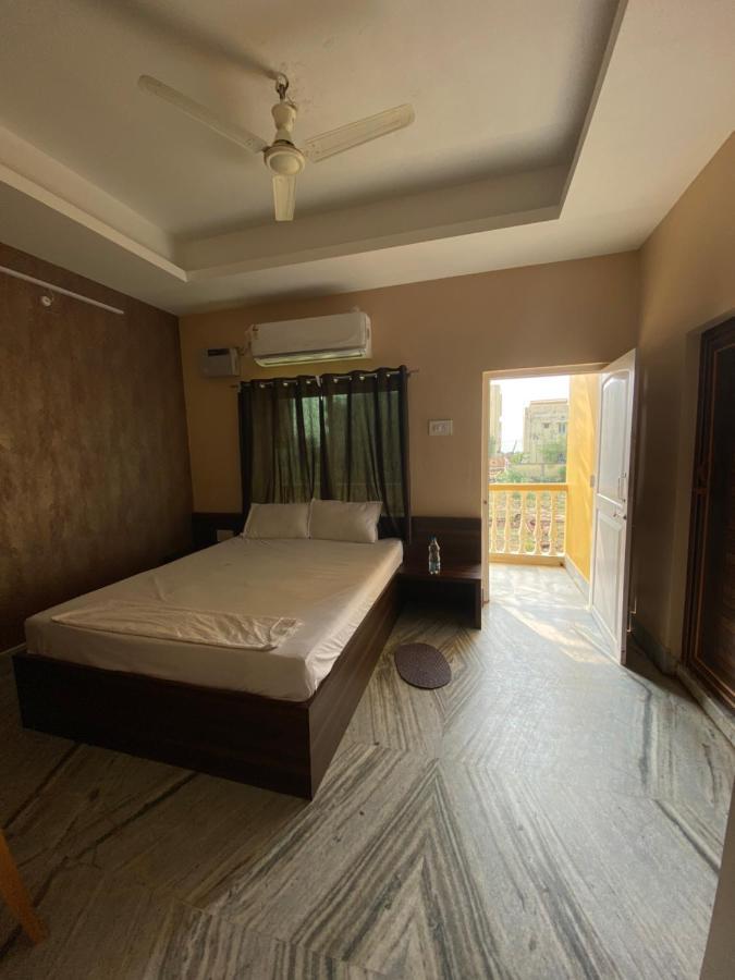 Hotel Aavaas Puri Zewnętrze zdjęcie